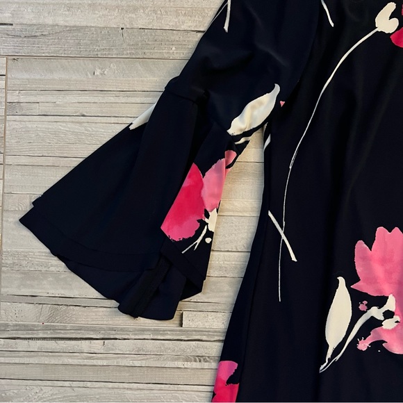 Lauren Ralph Lauren Flutter Sleeve Floral Dress - Picture 4 of 10